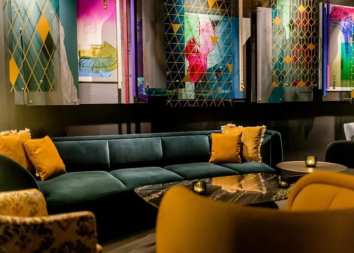 One Berlin-hackescher Markt 3*