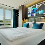 One Berlin-hackescher Markt Hotel 3*