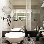 Hotel One Berlin-hackescher Markt 3*