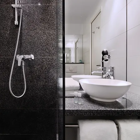 One Berlin-hackescher Markt Szálloda