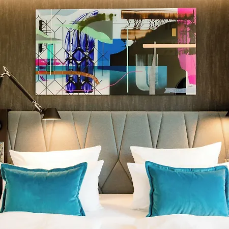 One Berlin-hackescher Markt 3*