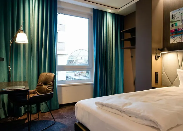 One Berlin-hackescher Markt 3*